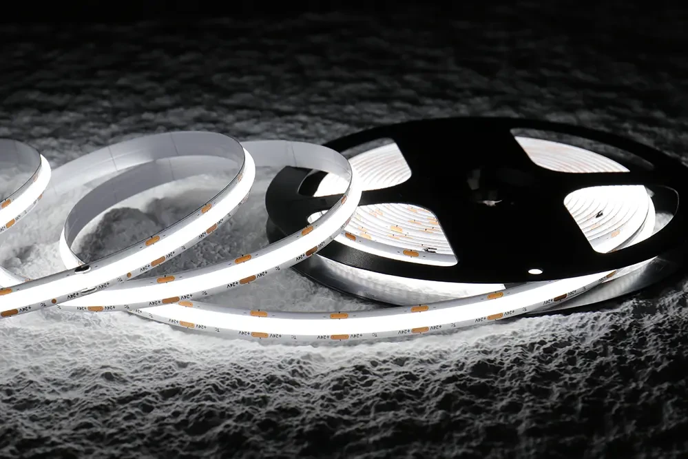 High Efficacy SCOB LED Strip UTFS-SCOB320HE-12/2408-12W