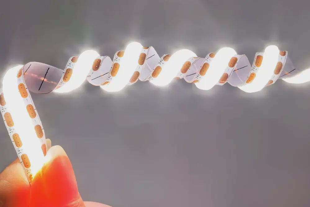 free twisting SCOB LED strip