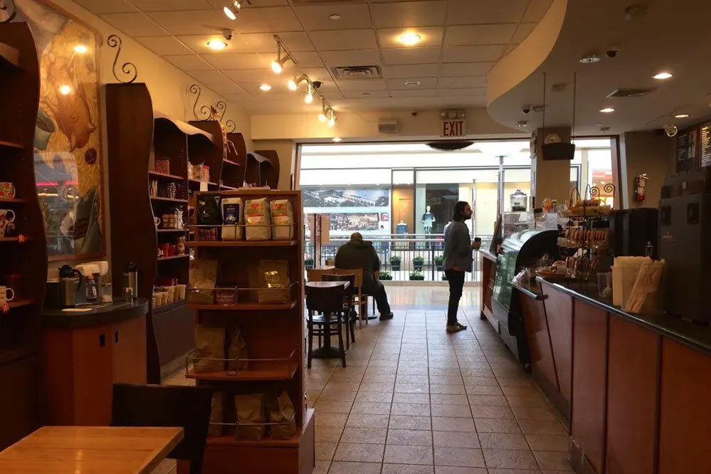 31 Coffee Shop Lighting Ideas for a Cozy Ambiance