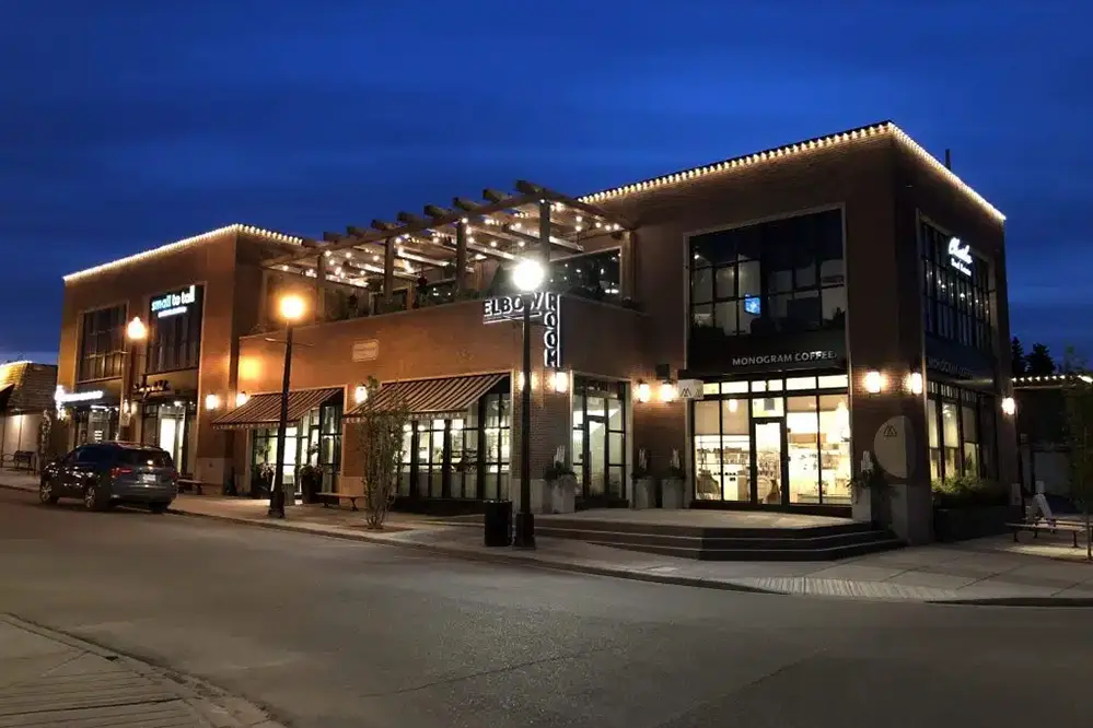 Expert Tips on How to Choose Your Commercial Outdoor Lighting