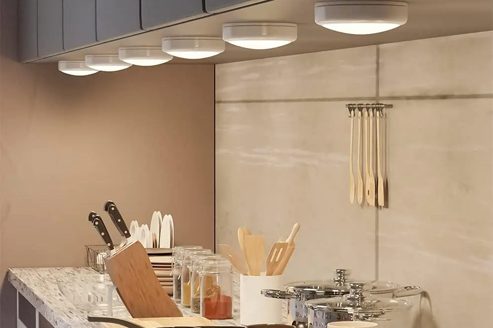 LED puck lights under cabinet lights
