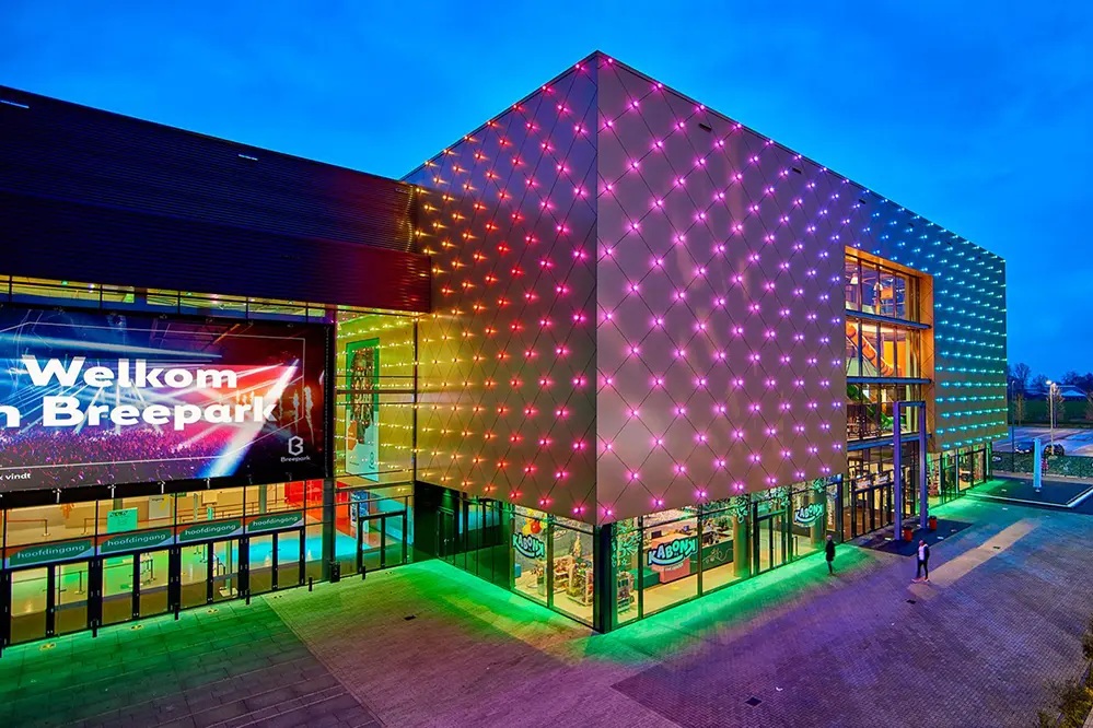 Why Opt for Media Facade Lighting? Illuminate Your Structure!